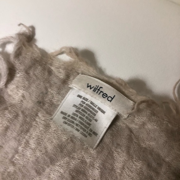 WILFRED Scarf - Picture 3 of 3